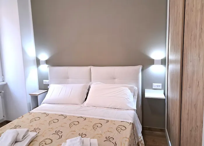San Giovanni Metro Flat Apartment *
