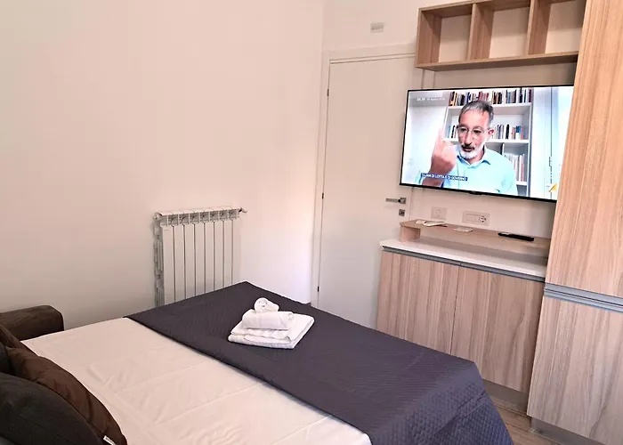 San Giovanni Metro Flat Apartment *